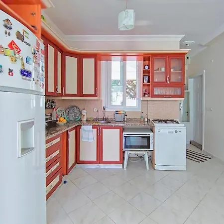 Ghost فيلة Çeşme
